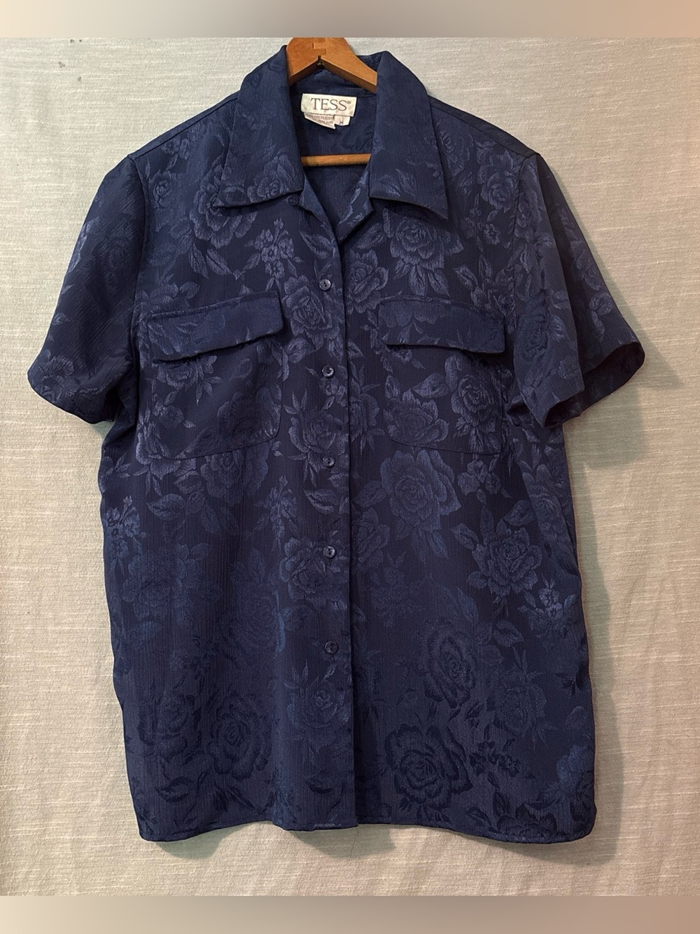 Tess Vintage Blouse Short Sleeve Button Up Blue Floral Women’s Sz M